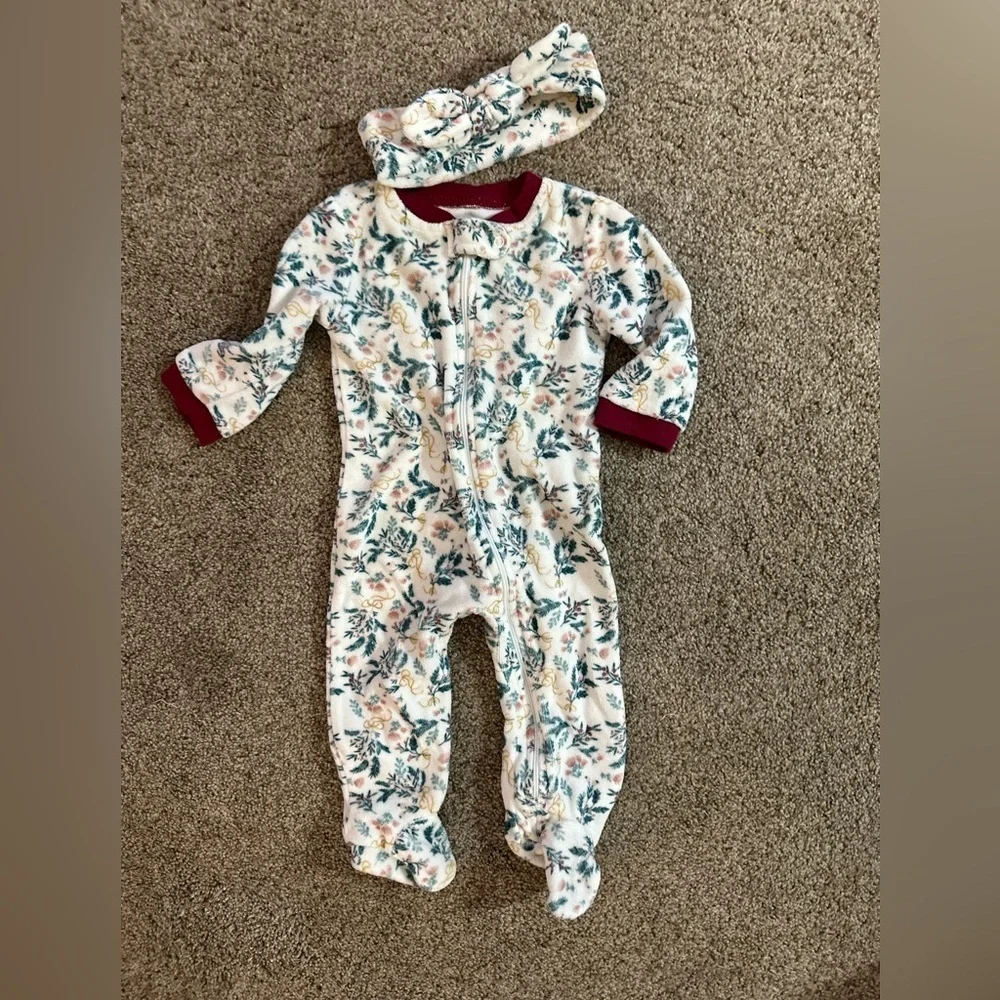 Saks Fifth Baby Girl Mistletoe Christmas Time Ultra Soft Zip Footies & Hairband